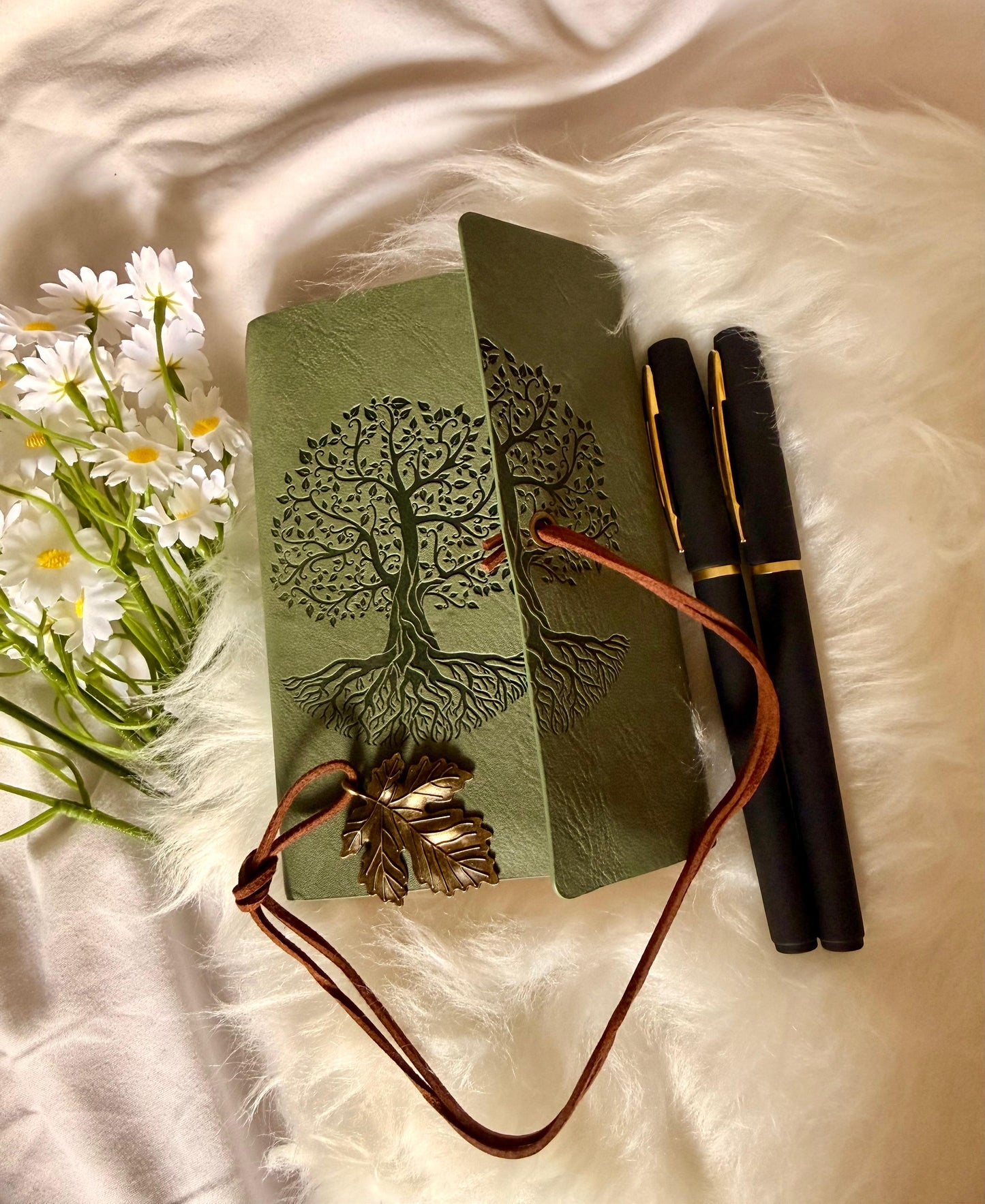 Vintage Spiral A6 Journal Gift Set – Notebook with 2 Black & Gold Gel Pens and 5 Refills